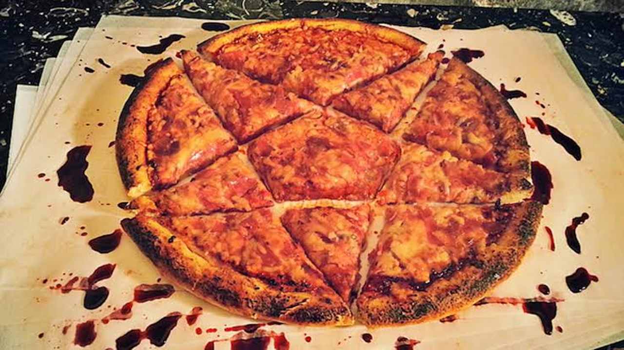 Homem diz ter ido ao inferno após ingerir pizza em formato de pentagrama