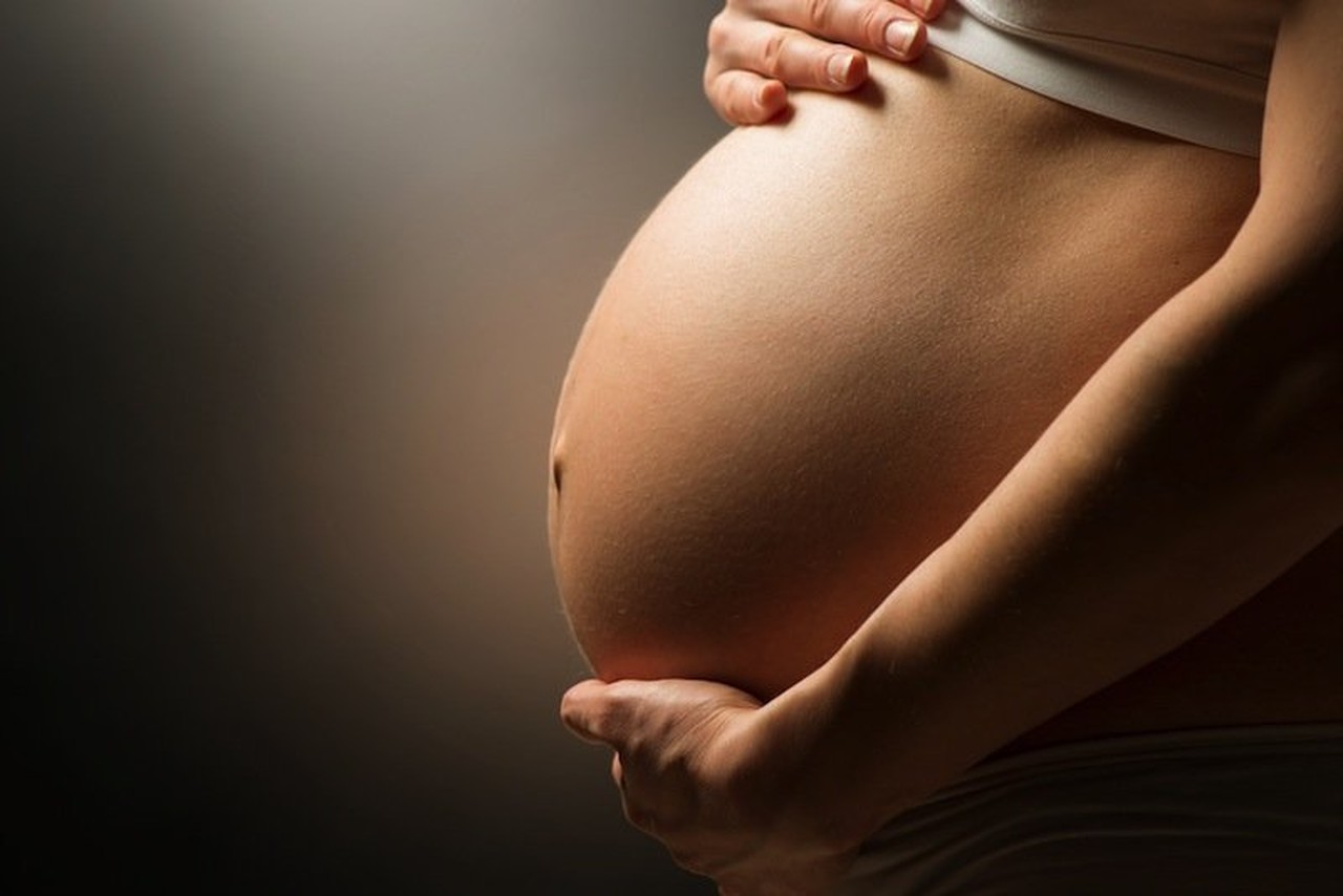 Jovem de 54 anos revela ter medo de engravidar na adolescência